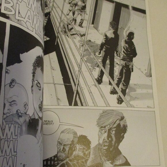 Walking Dead TPB Volume 3 Black White Purple Death Zombie Fighting Comic Book - Picture 9 of 12